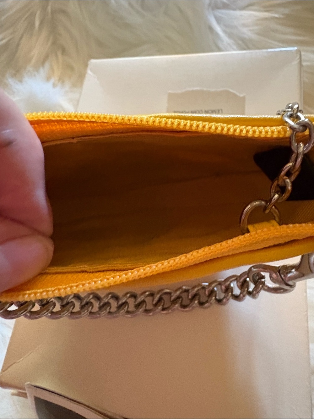 NWT Y2K 2006 VINTAGE COACH YELLOW & CREAM LEMON FRUIT WRISTLET COIN CLUTCH - Picture 8 of 9